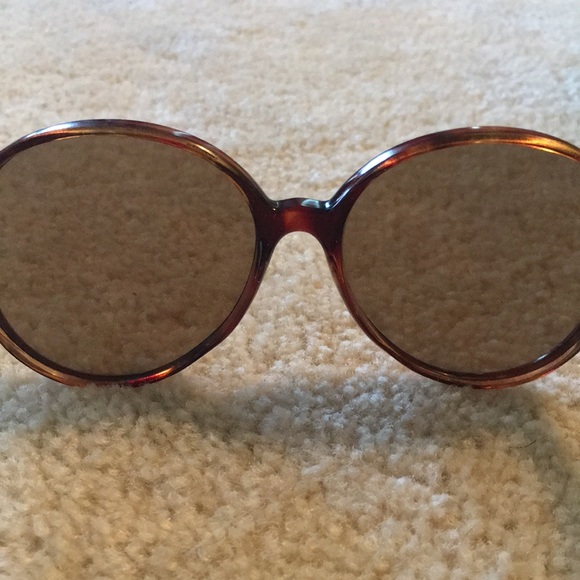 Sunglasses - Picture 4 of 4